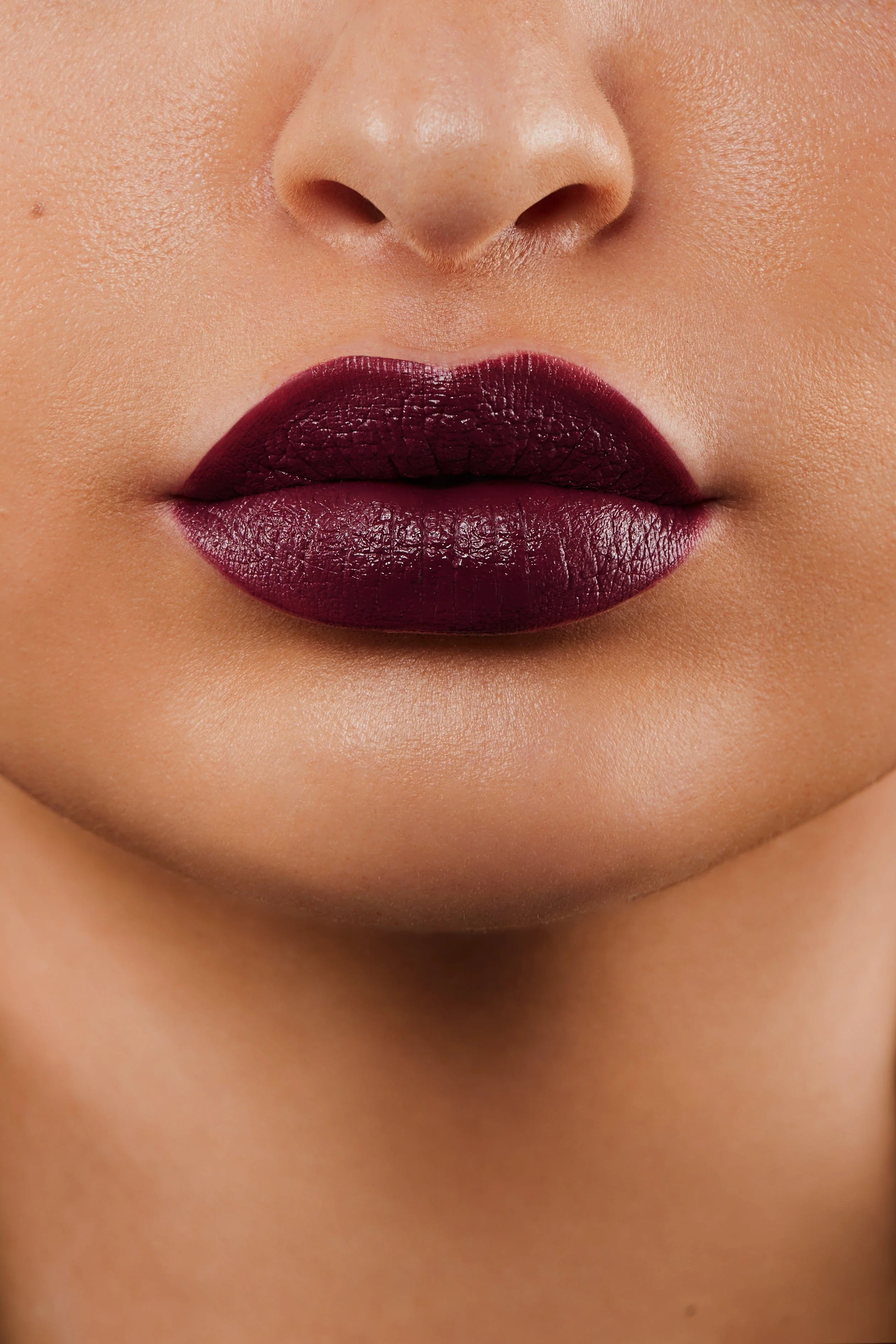 Dark Berry Red Klaw Moisturising High Pigment Satin Lipstick - Image 2