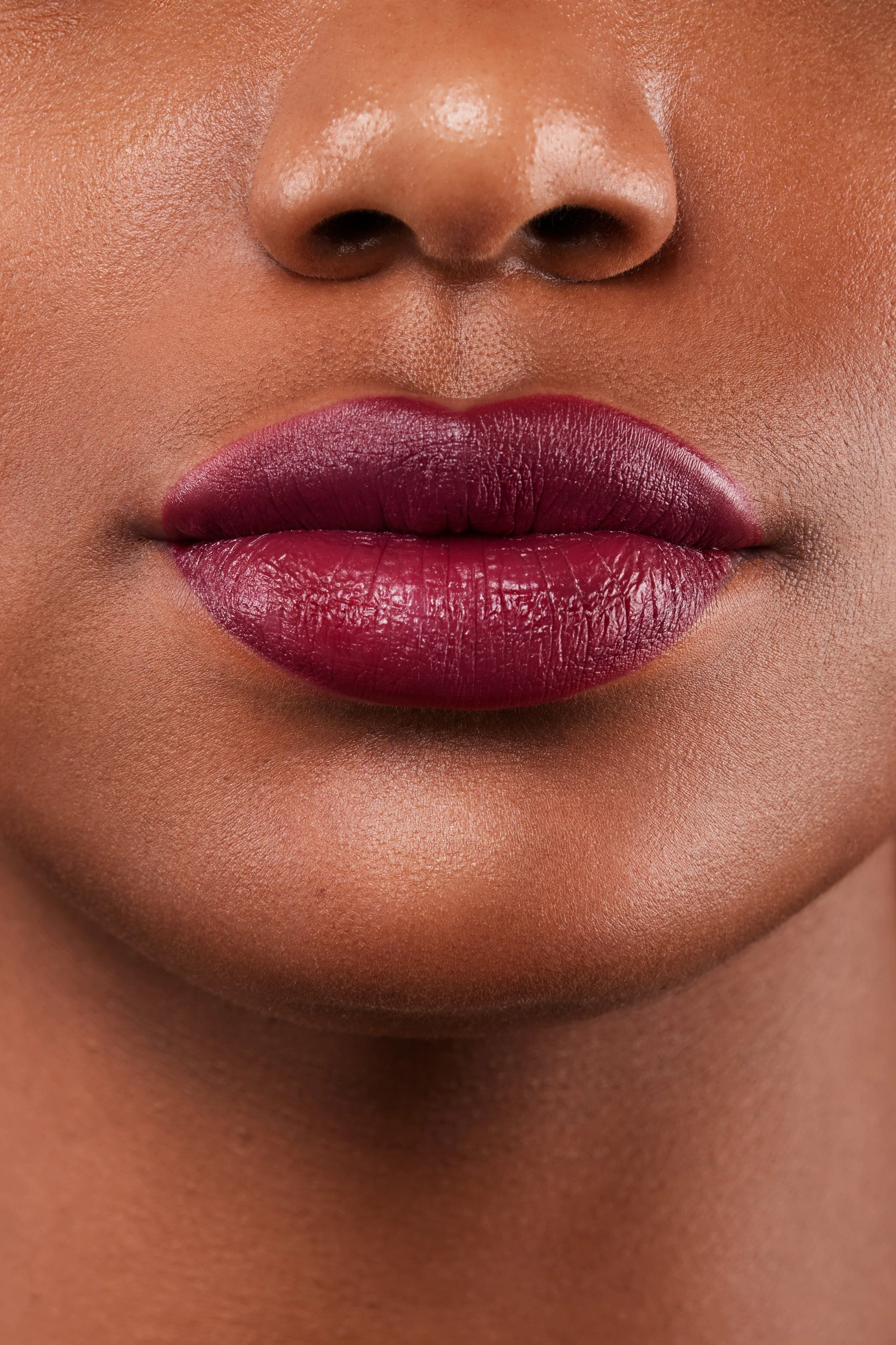 Dark Berry Red Klaw Moisturising High Pigment Satin Lipstick - Image 4