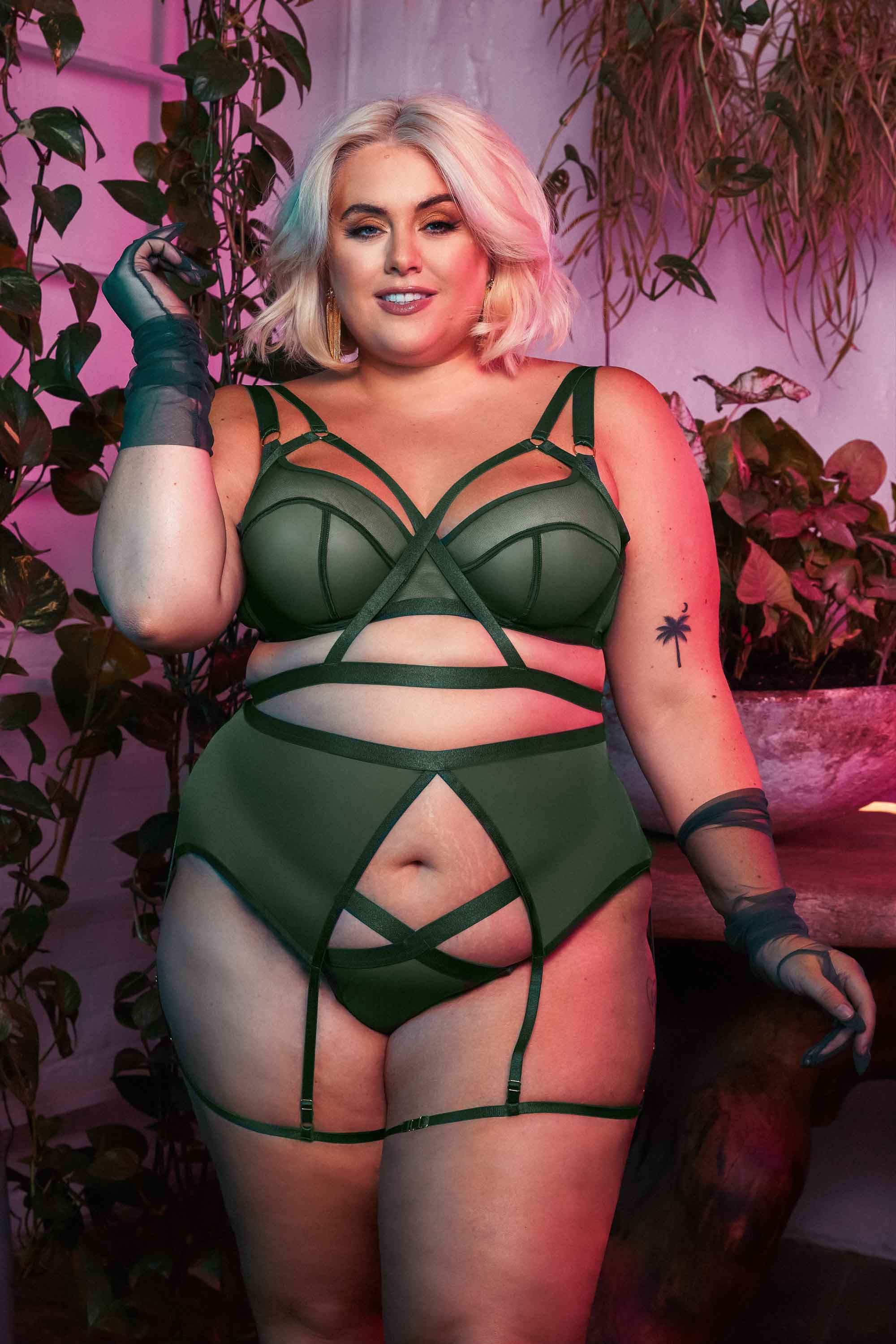 Regent Green Mesh Harness Suspender - Image 3