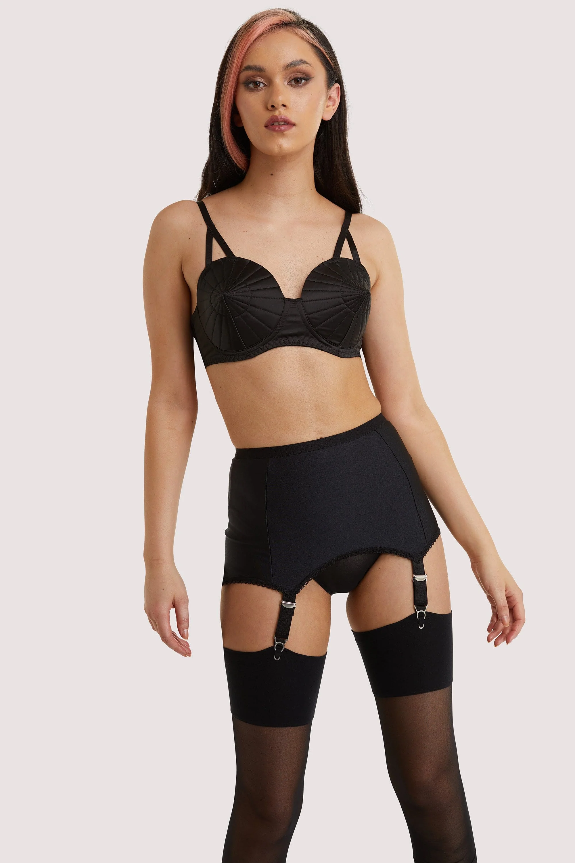 Retro Classics 6-Strap Suspender Belt - Image 5