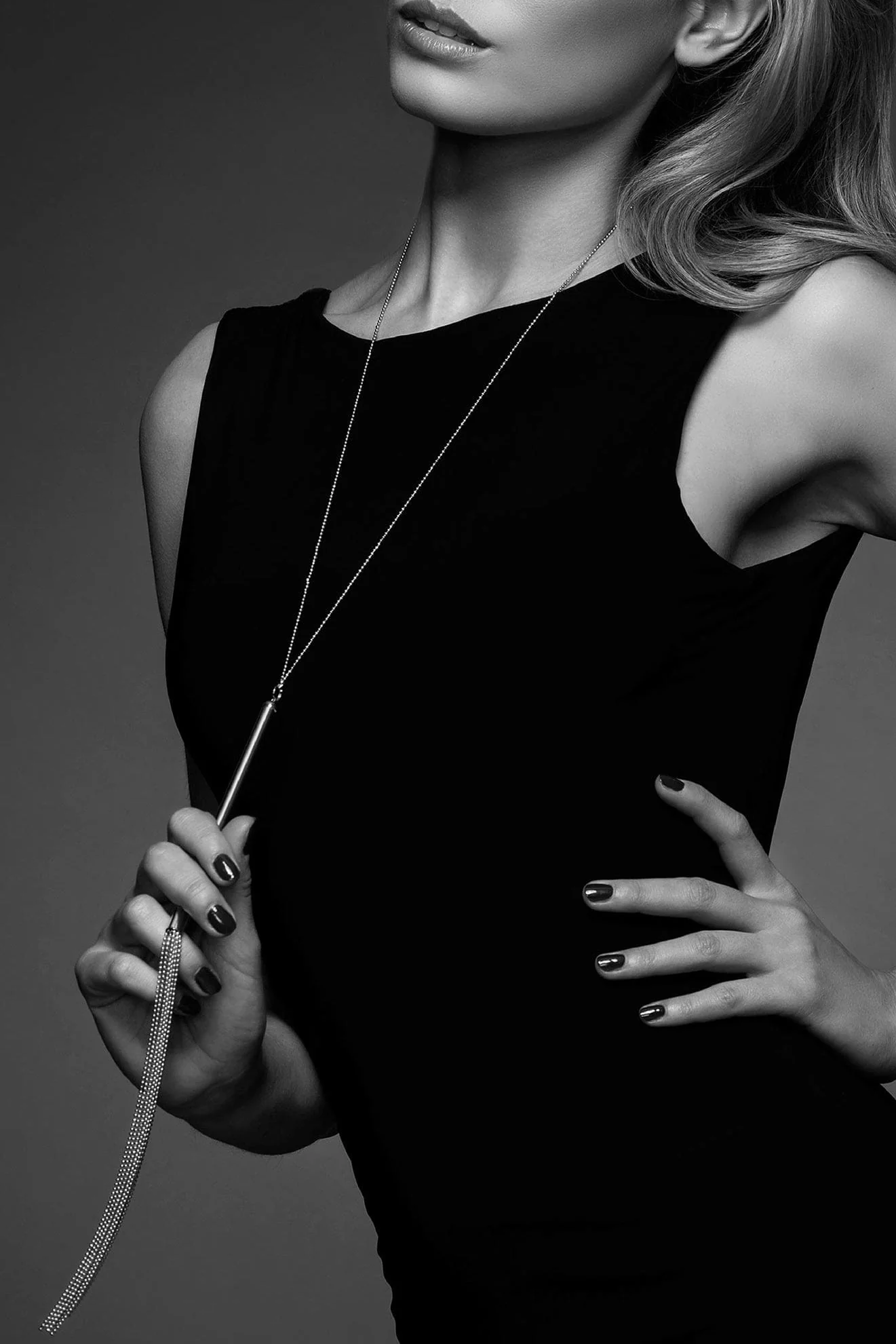 Magnifique Necklace Whip - Image 3