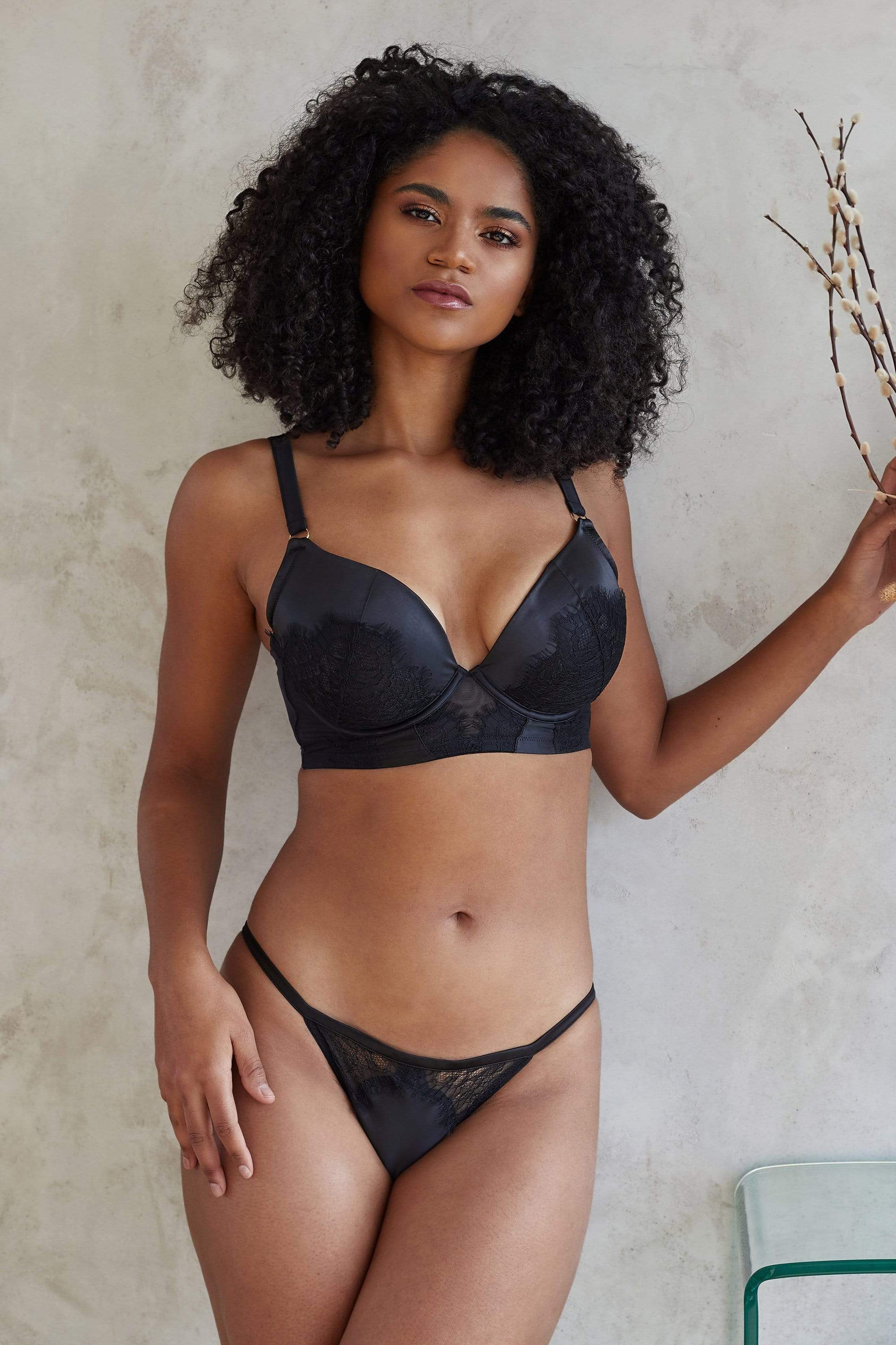 Melina Black Longline Plunge Bra - Image 15