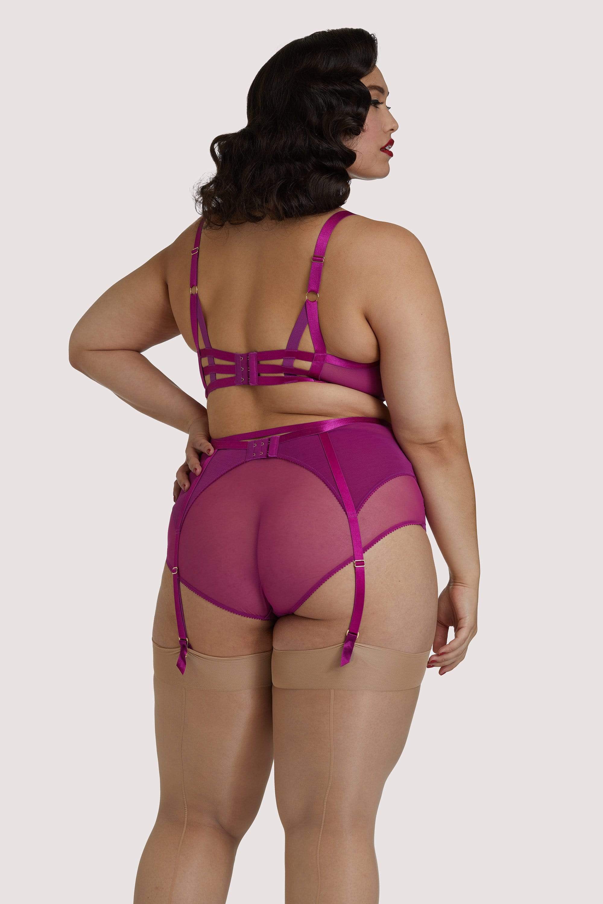 Madame X Magenta Curve Suspender Belt - Image 4