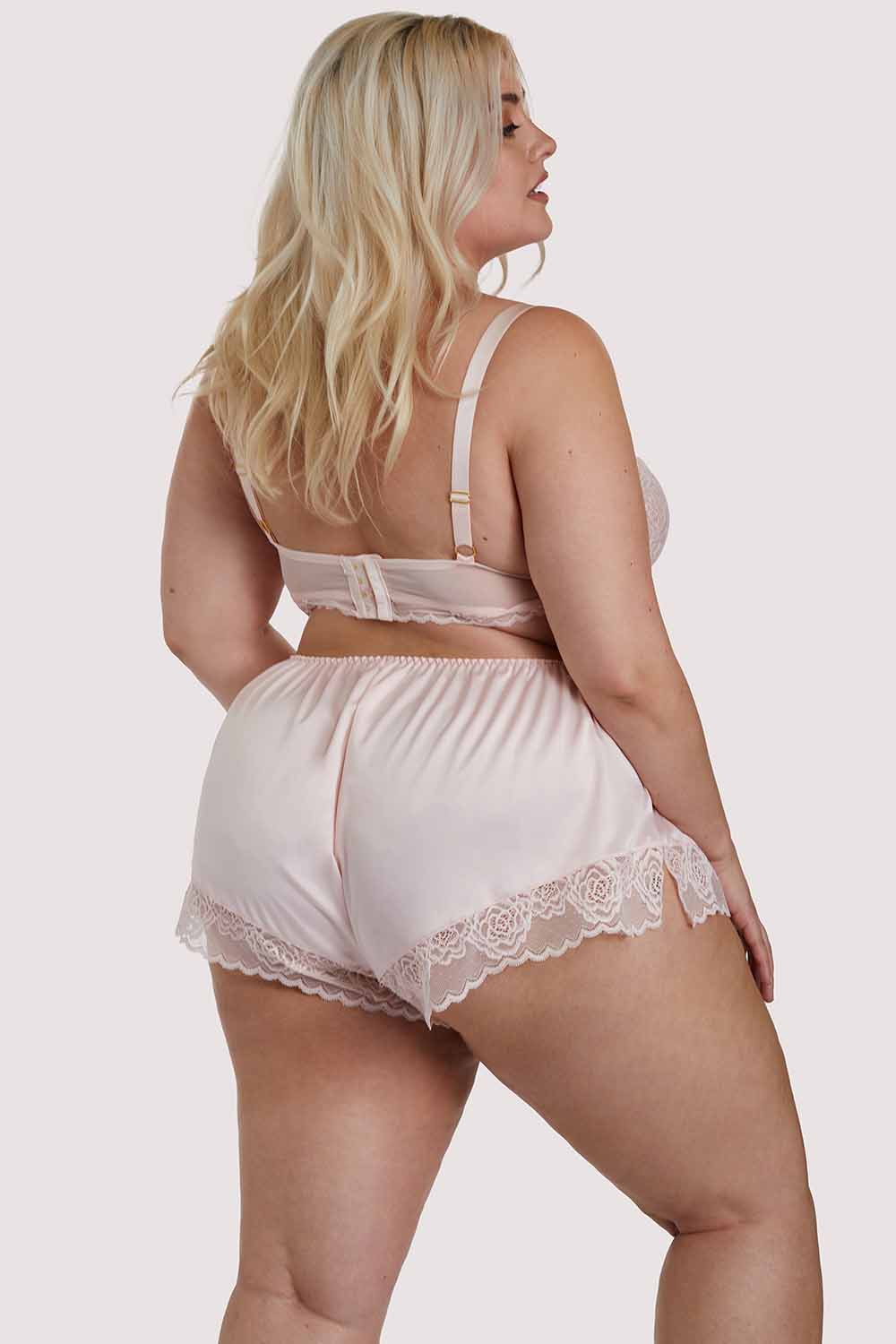 Georgina Lace Bra & Shorts - Image 10